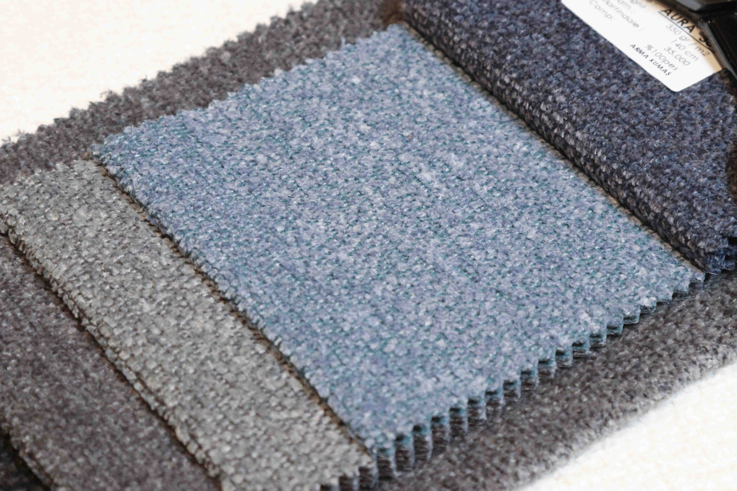 AURA302